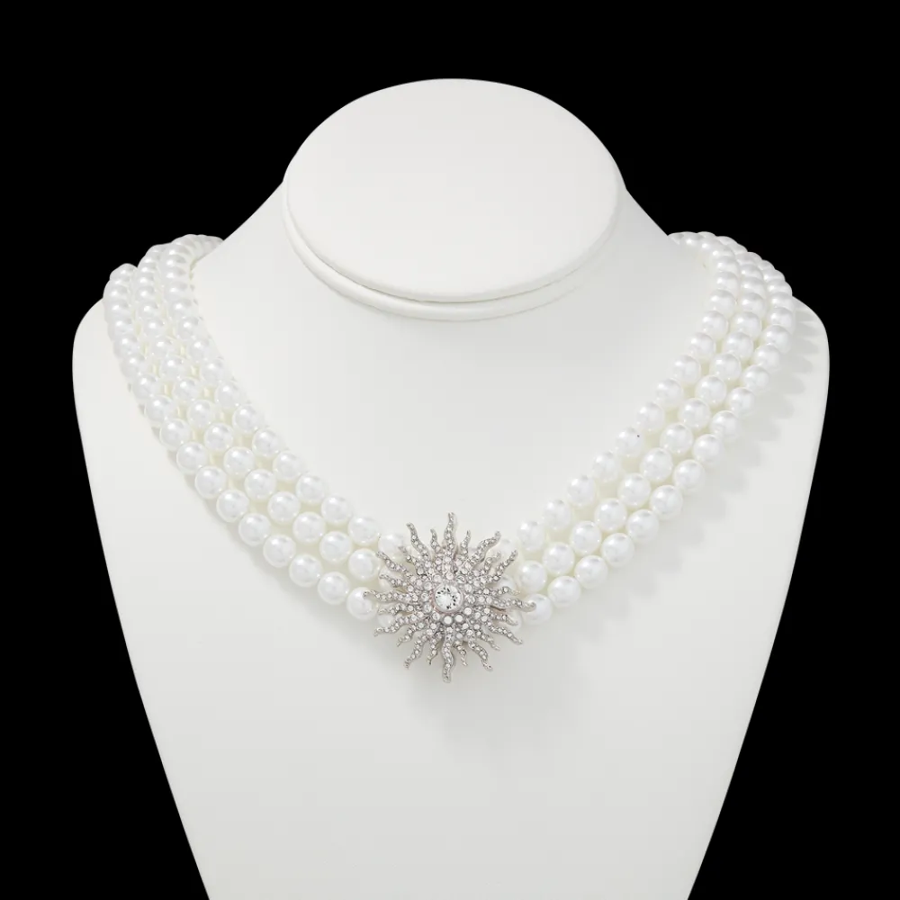 White House Historical Association First Lady Jacqueline Kennedy's Three-stranded pearl necklace Hot